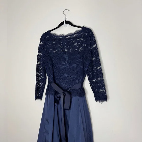Adrianna Papell Navy Lace Long-Sleeve Gown - Picture 11 of 12